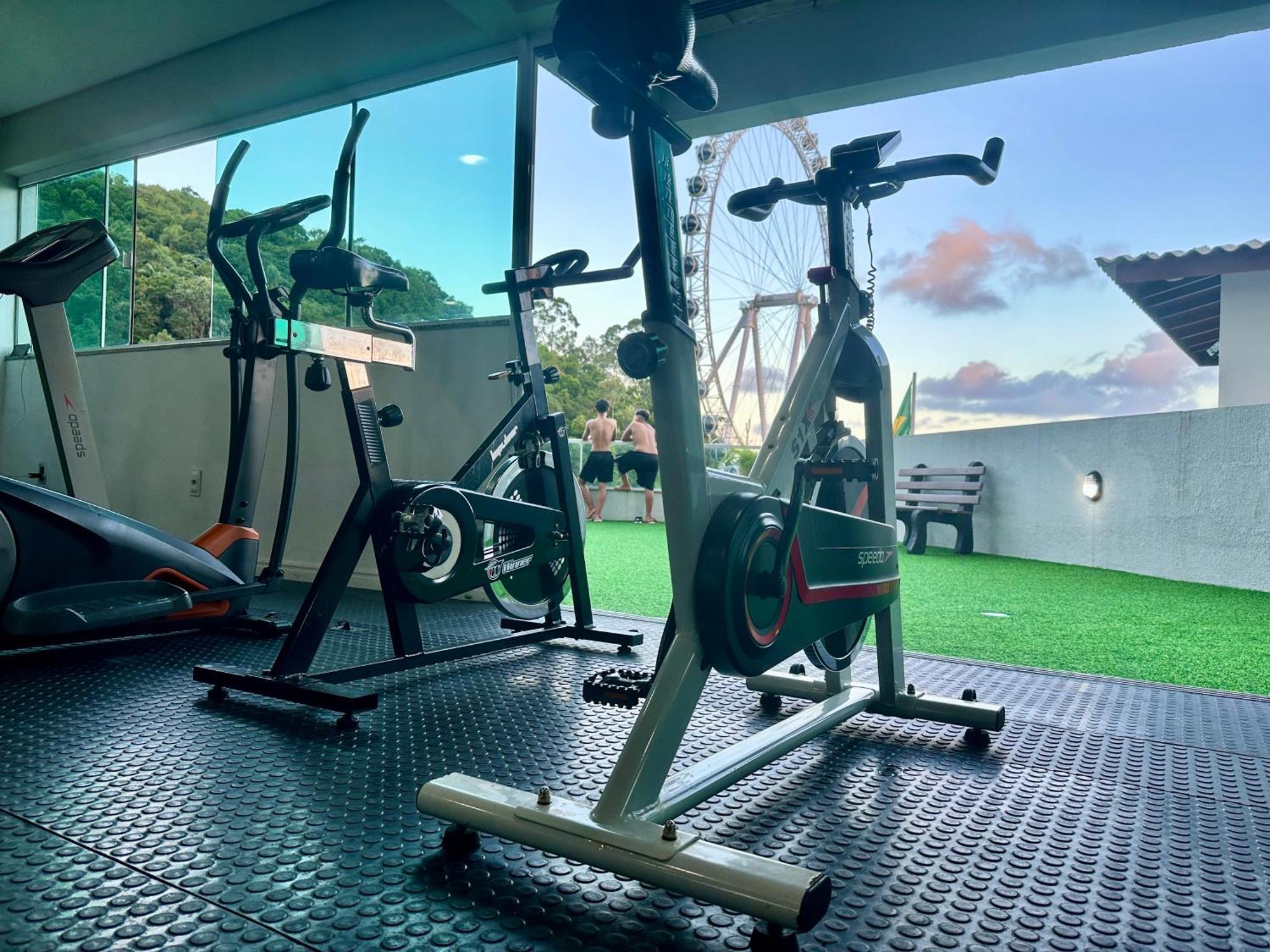 Roda Gigante, Garagem E Piscina Balneário Camboriú Eksteriør billede
